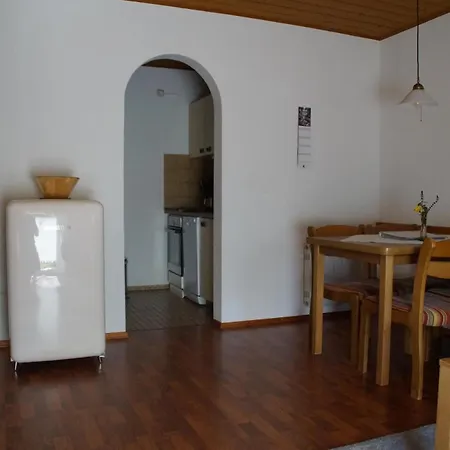 Gaestehaus Brunner 公寓 *